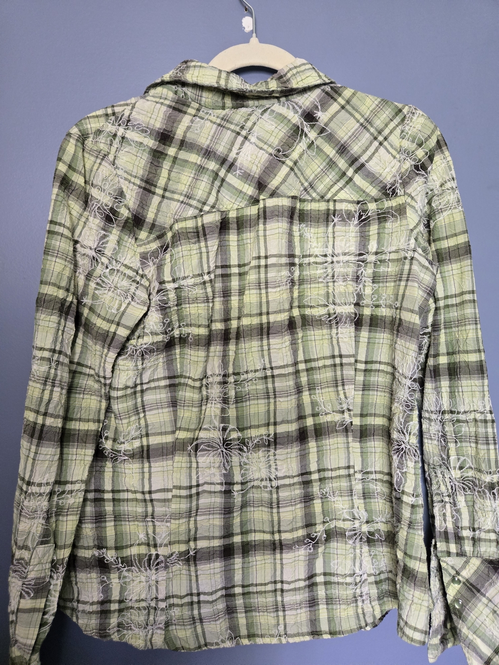 Point Zero by Nicole Benisti Green Plaid Floral Embroidered Shirt — Size S 🌿 - Picture 2 of 3